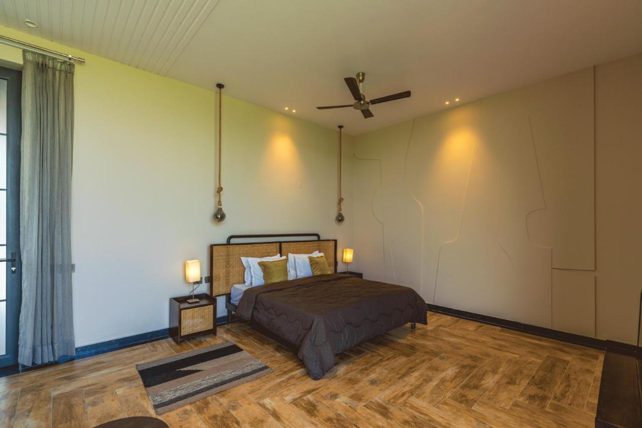 Stayvista'S Anantam - Luxury 4Br Villa With Huge Swimming Pool In Delhi Нью-Делі Екстер'єр фото